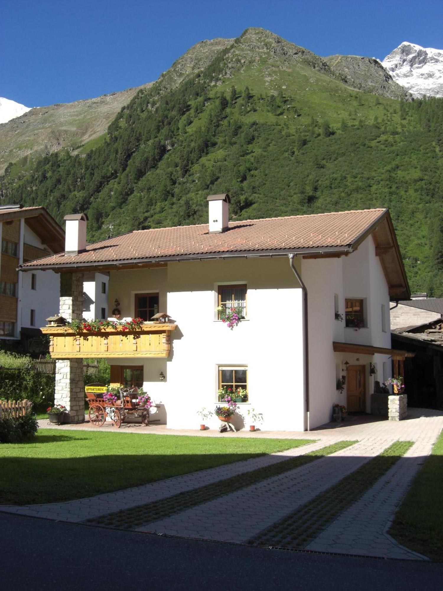 Garni Des Alpes Hotel Solda Exterior photo